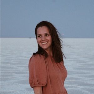 Meet your Posher, Nicole